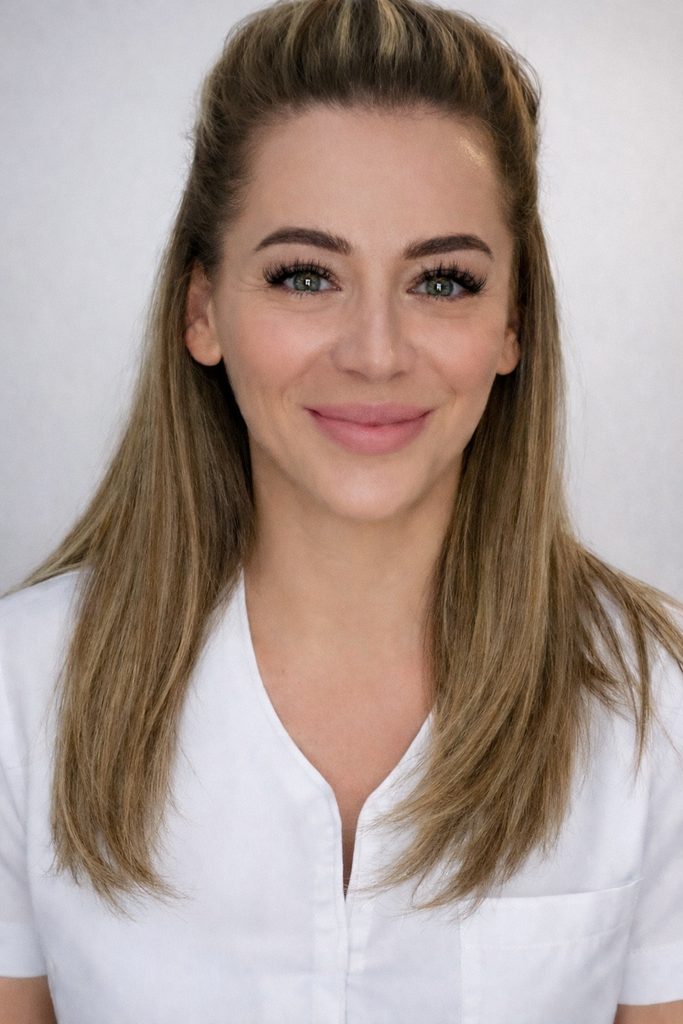 Dr. Andreea Gașpar – Medic Stomatolog Specialist – DentAtelier Timișoara