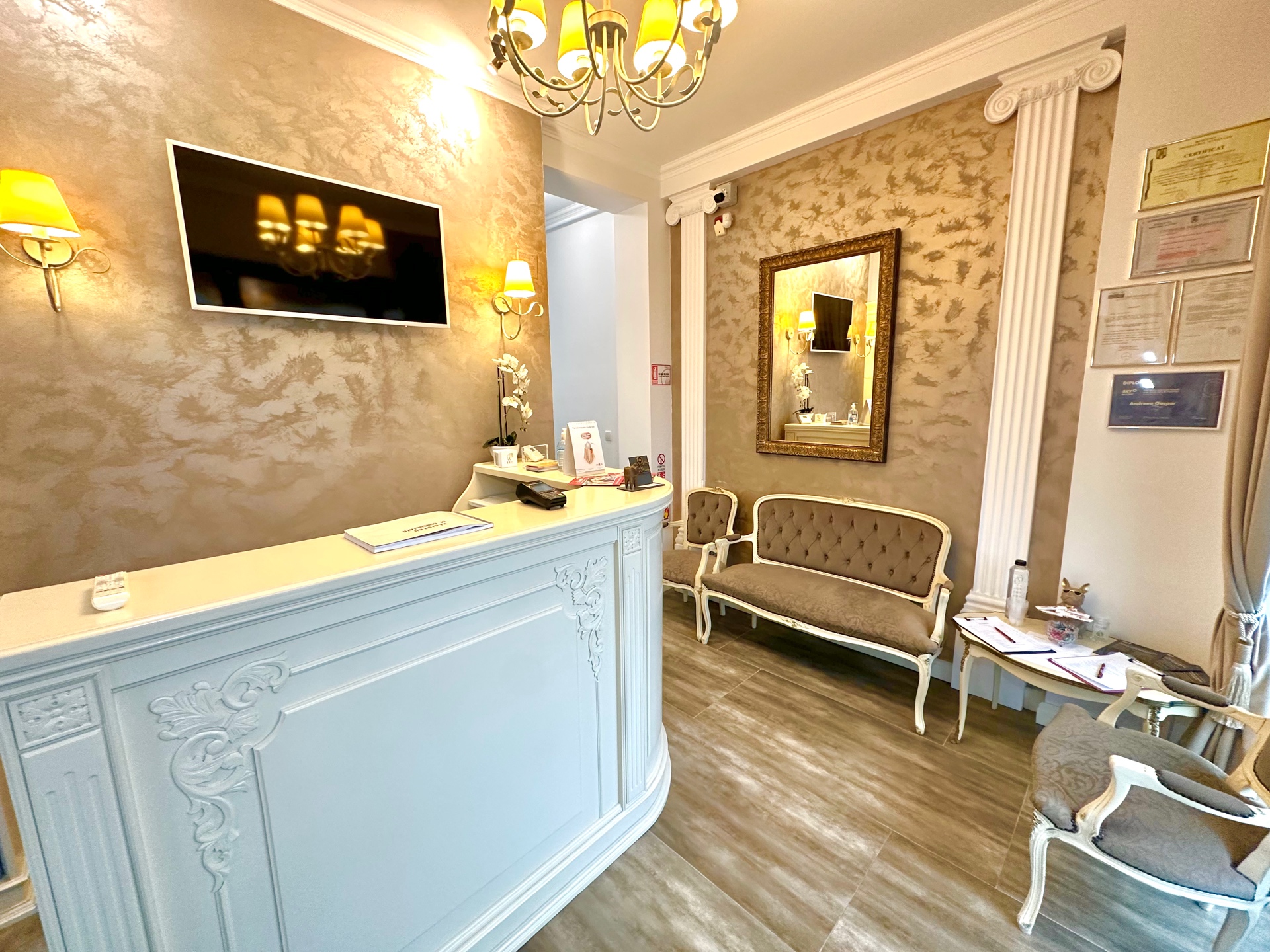 Cabinet stomatologic modern DentAtelier Timisoara – sala de tratament cu echipamente profesionale